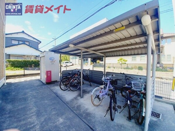 富田浜駅 徒歩9分 1階の物件外観写真